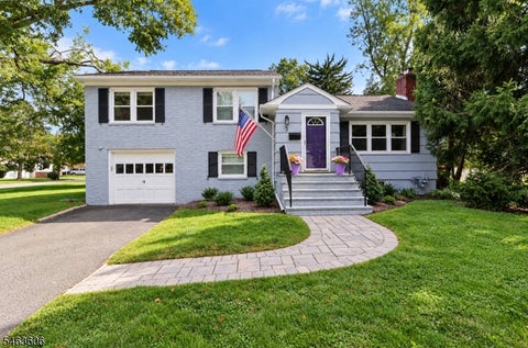 Photo for 5 Surrey Ln