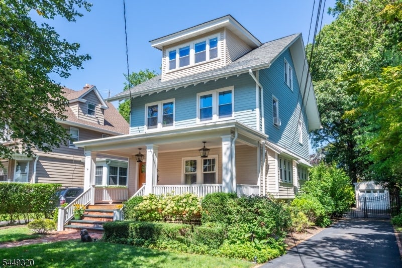 85 Evergreen Ave