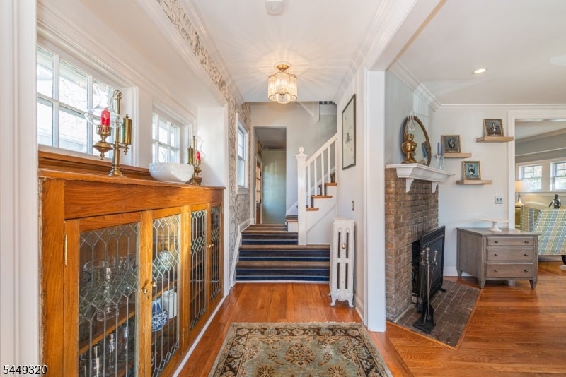 85 Evergreen Ave