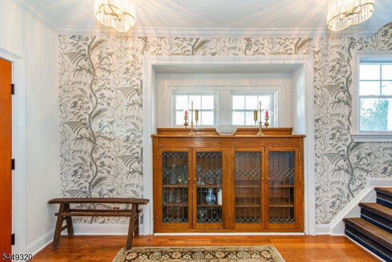 85 Evergreen Ave