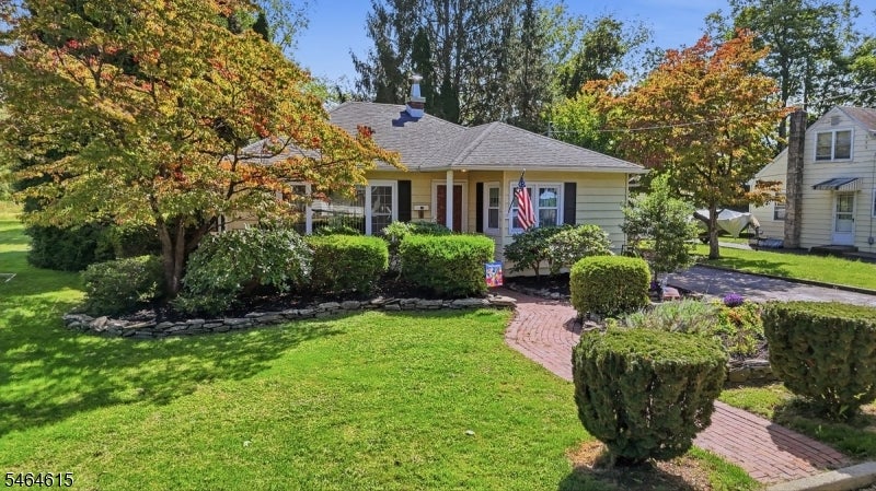 9 Miller Ave