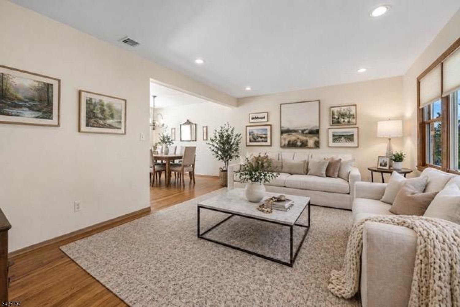 10 Woodmere Rd