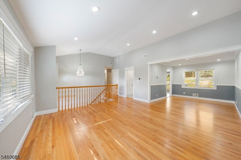 65 Shady Ln