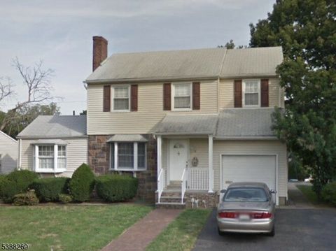 33 Ackerman Ave Elmwood Park Boro NJ 07407