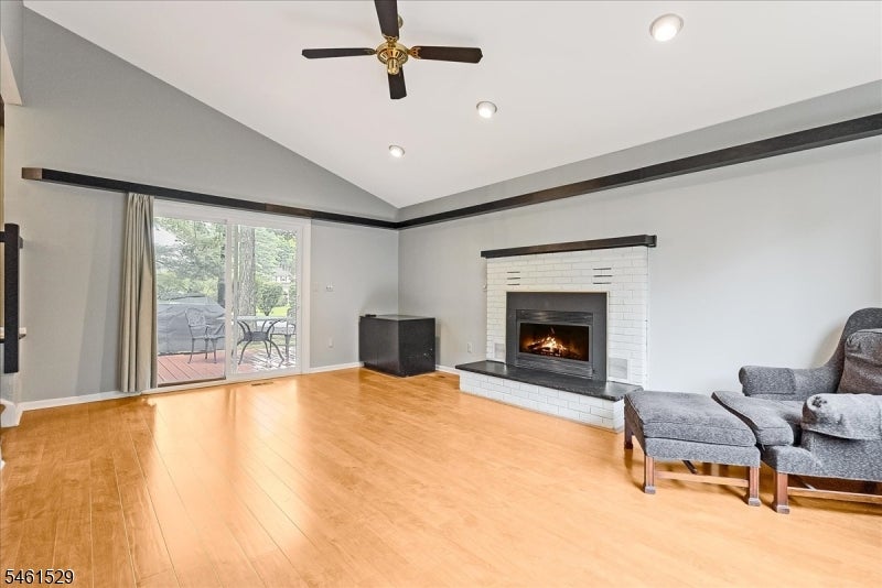 108 Saratoga Sq