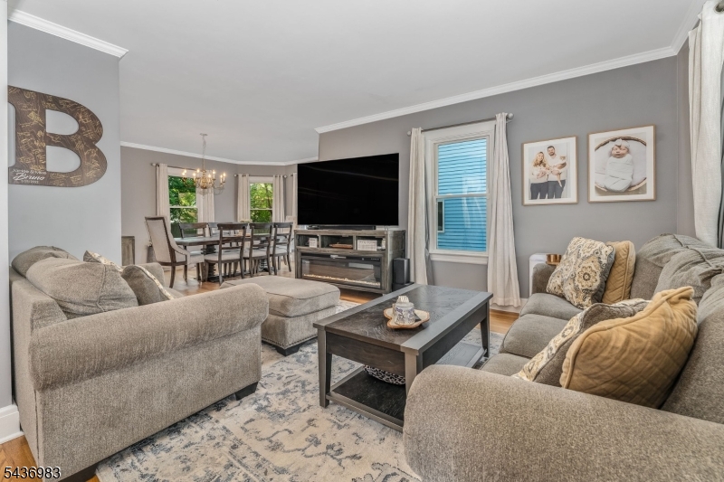 28 Codington Pl
