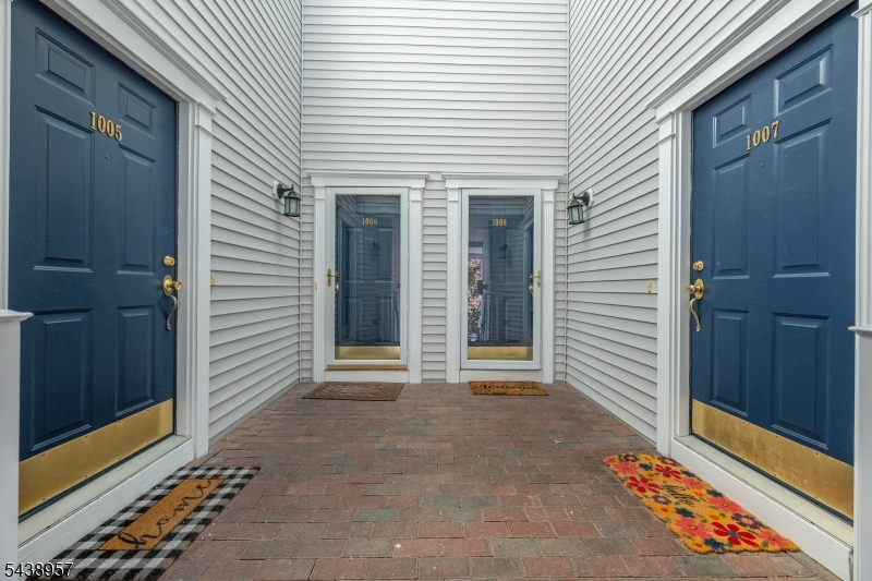 1006 Worthington Ct 1006