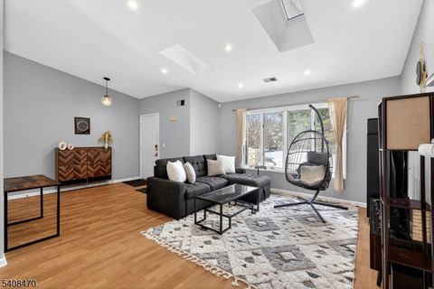 68 Westchester Ter Clinton Twp. NJ 08801