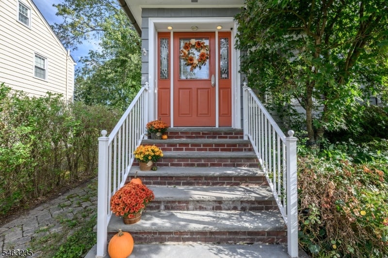 102 Grandview Ave