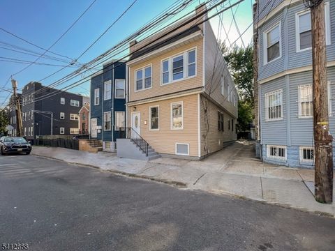 39 Brookdale Ave Newark City NJ 07106