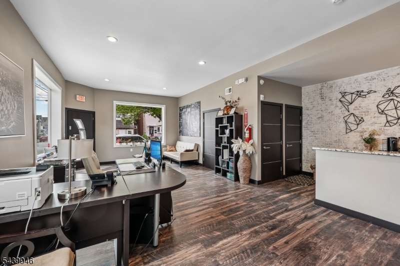 63 Union Blvd