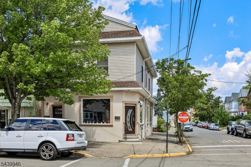 63 Union Blvd