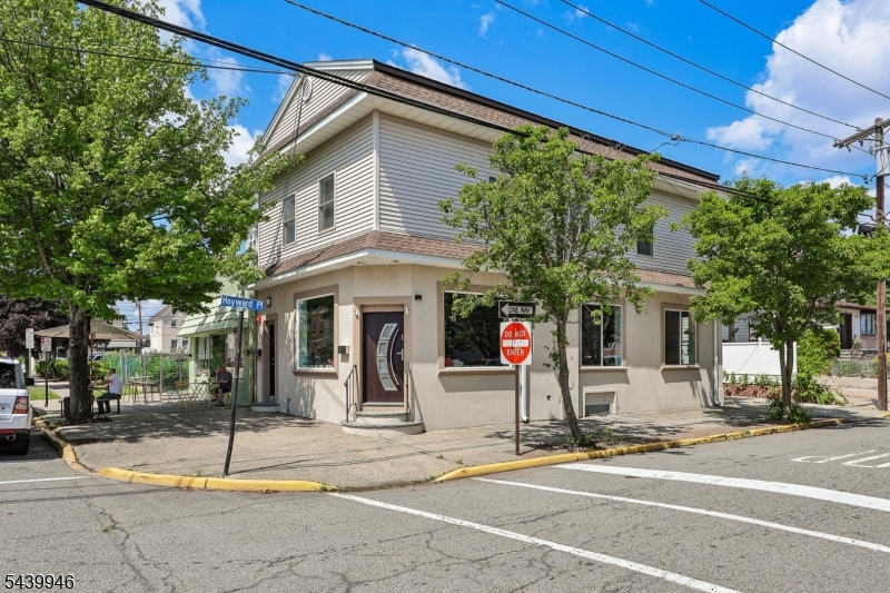 63 Union Blvd