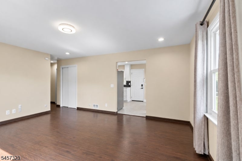 58 Jardine Rd 2