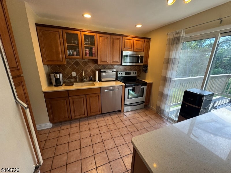 55 Mary Ann Rd