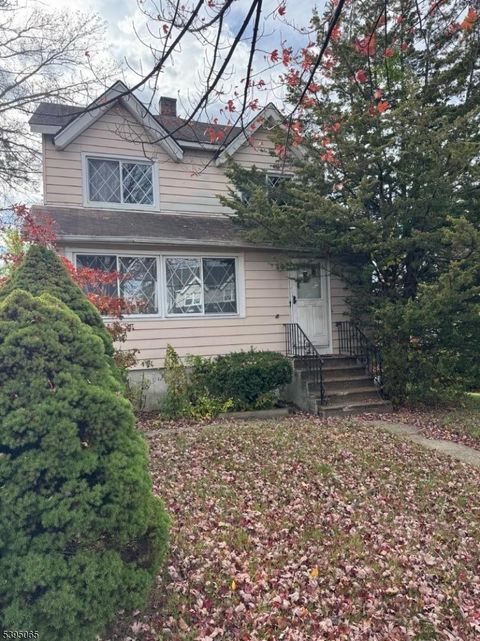 898 Lancaster Rd Ridgefield Boro NJ 07657