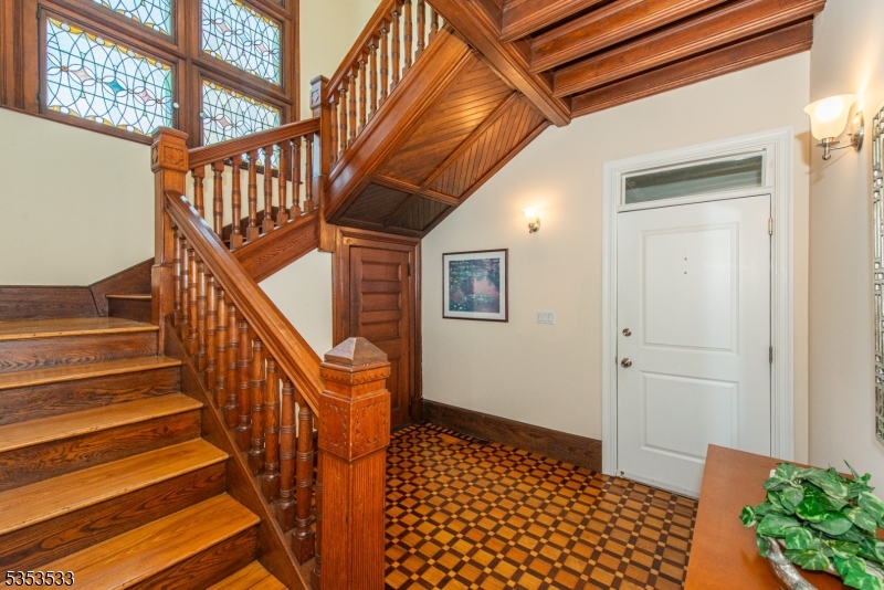 66 S Fullerton Ave C0017 17