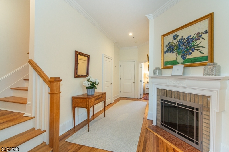 66 S Fullerton Ave C0017 17