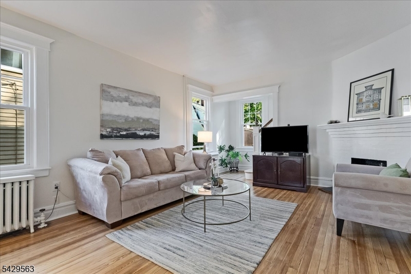 58 Maolis Ave