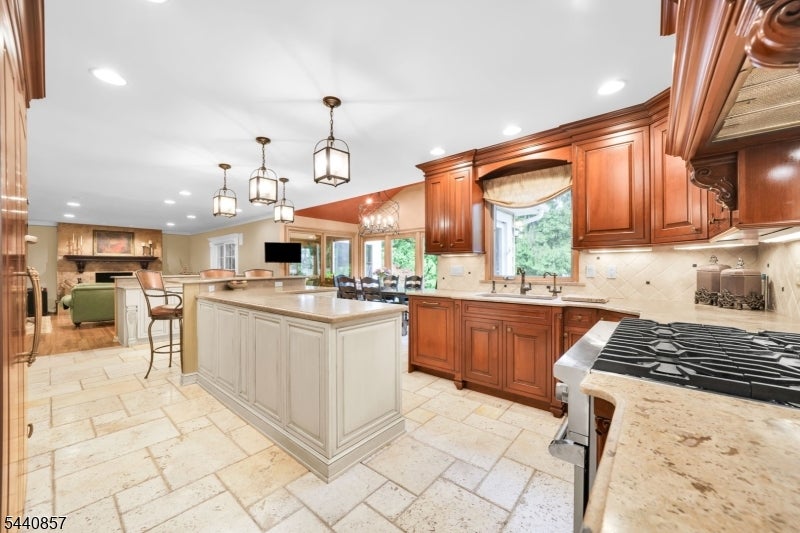 23 Brittany Rd