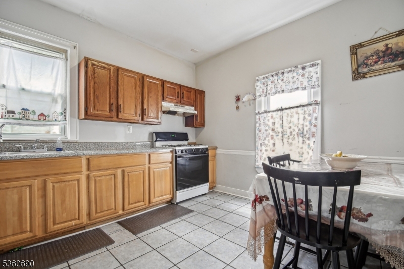 17 Lincoln Pl