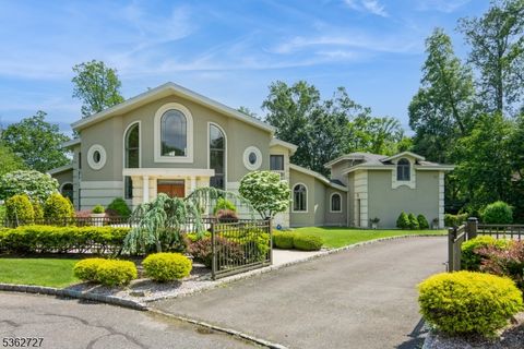 27 Mare Haven Ct North Brunswick Twp. NJ 08902