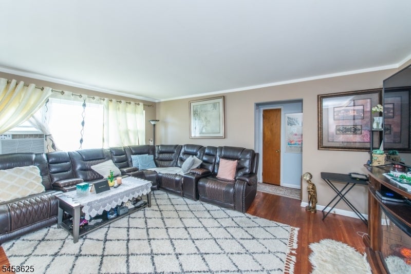 20 Halsey Ave 18