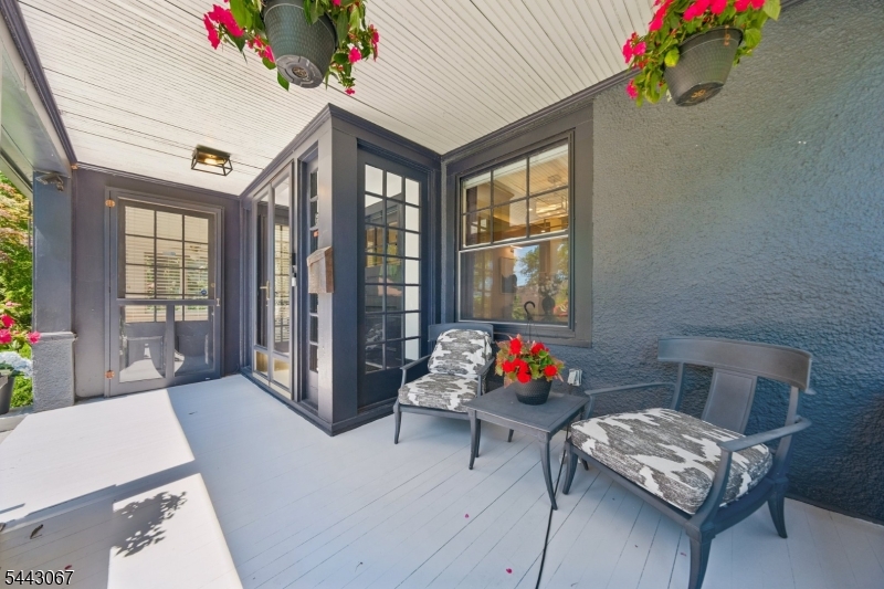 411 N Ridgewood Rd