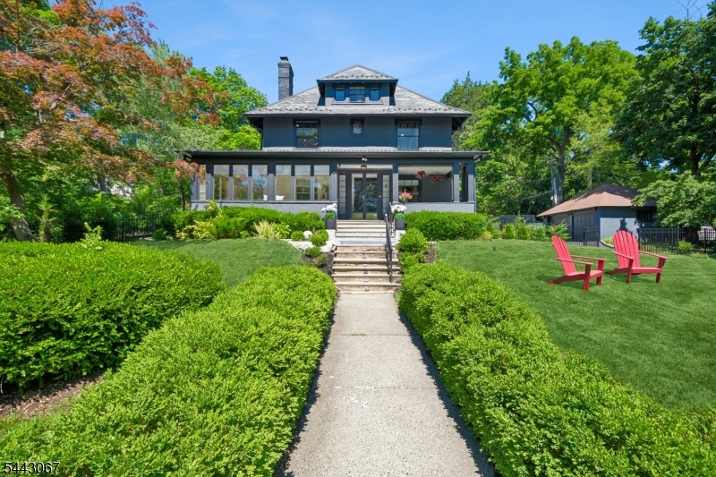 411 N Ridgewood Rd