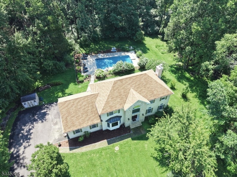 19 Woodfield Rd