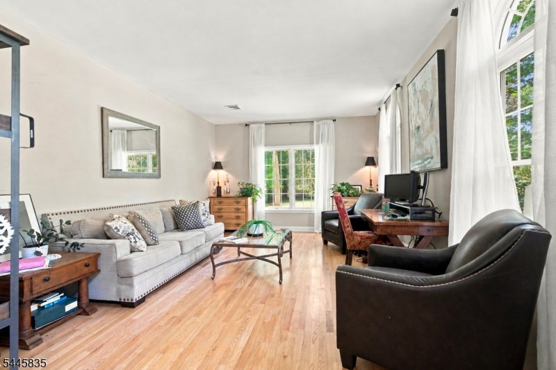 19 Woodfield Rd