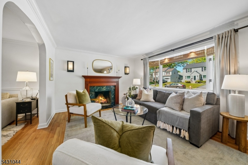 99 Ferncliff Rd