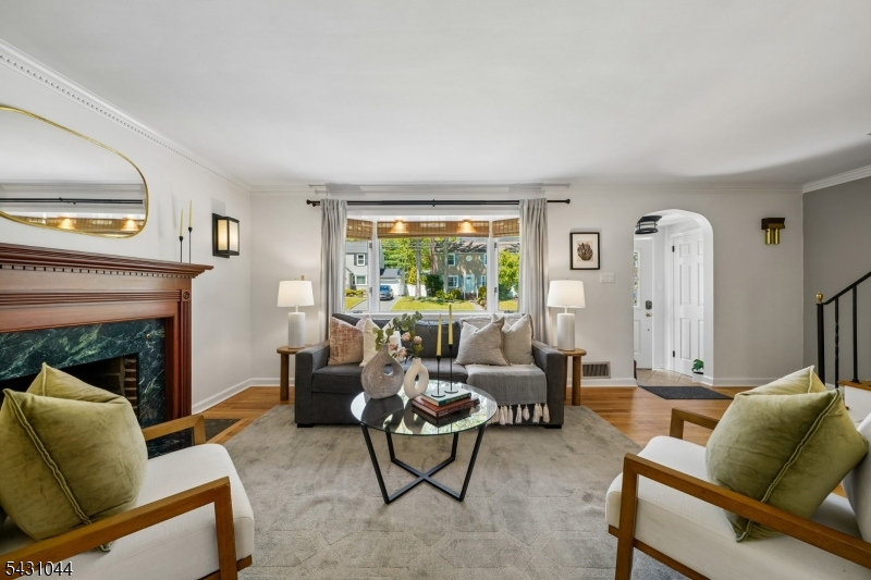 99 Ferncliff Rd