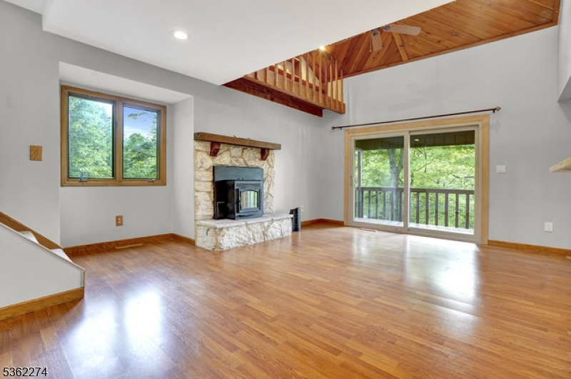 6 Village Way 6