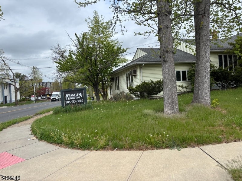 6 Grand St