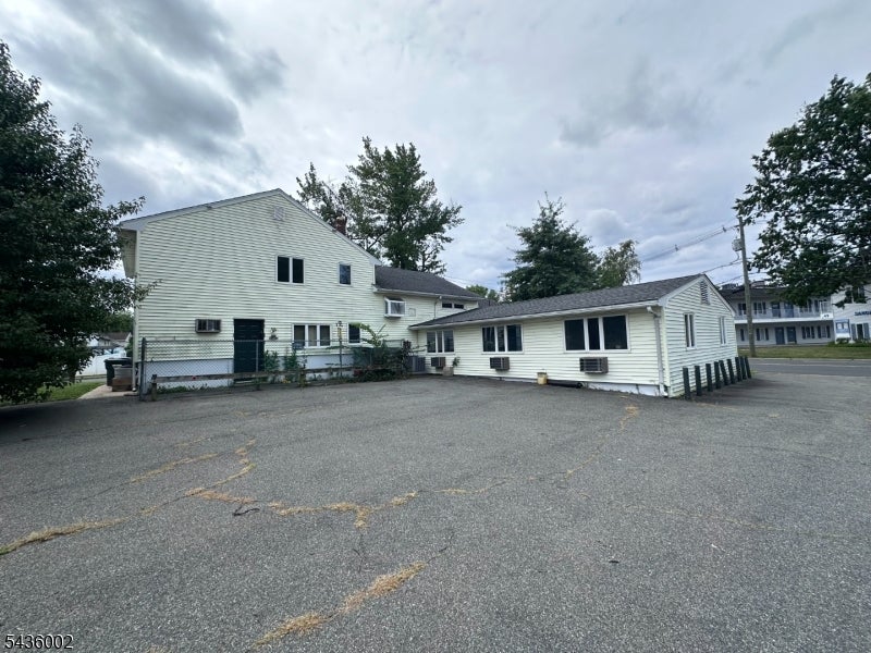 6 Grand St