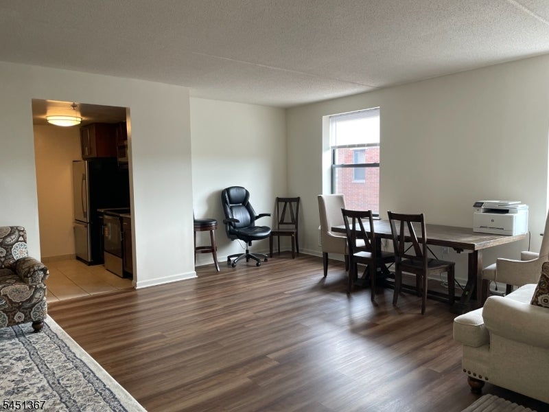 11 Cattano Ave 612