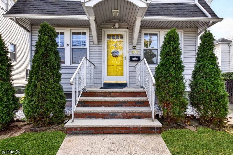 317 Harding Ave
