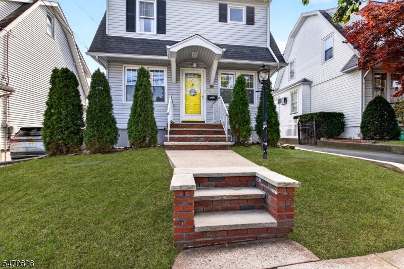 317 Harding Ave