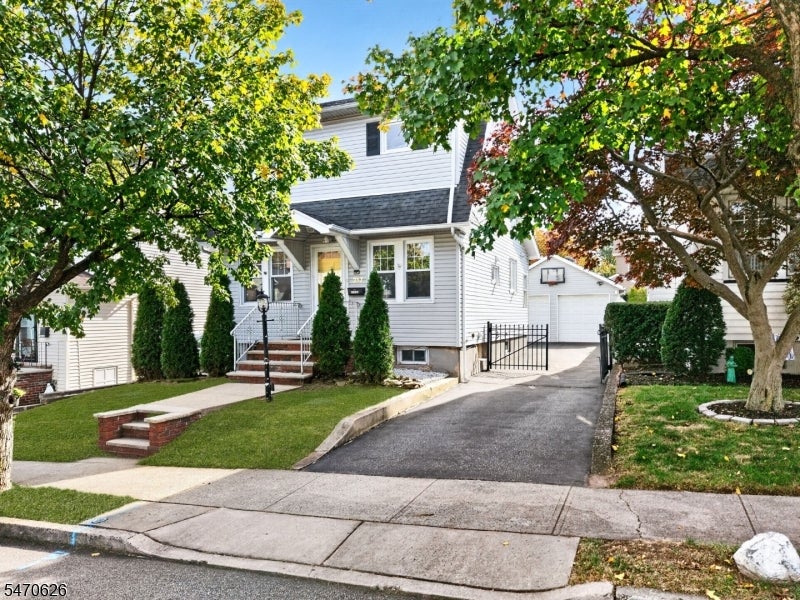 317 Harding Ave