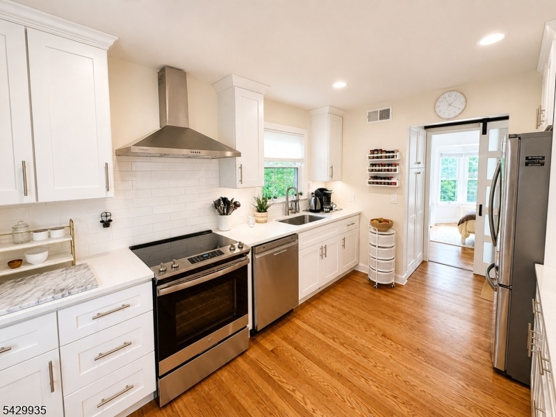 165 Russell Rd