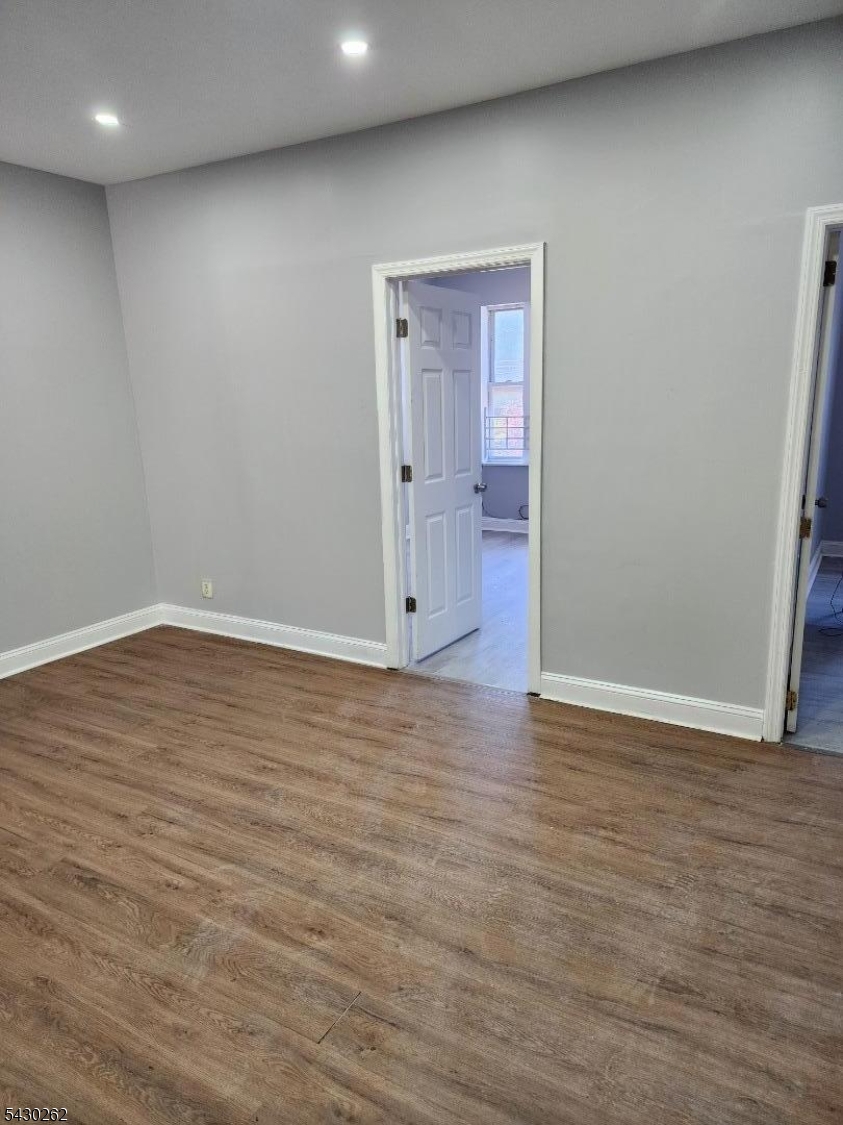 347 Avon Ave
