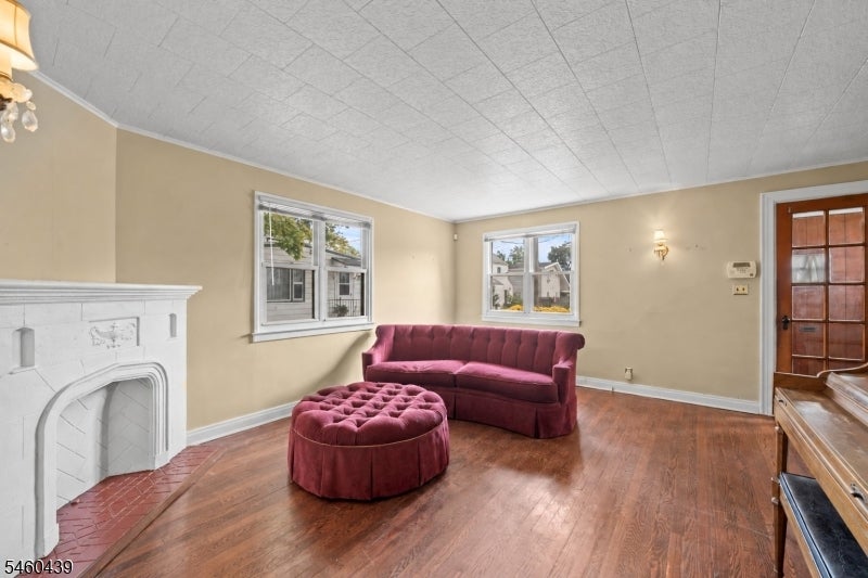 10 Sussex Rd