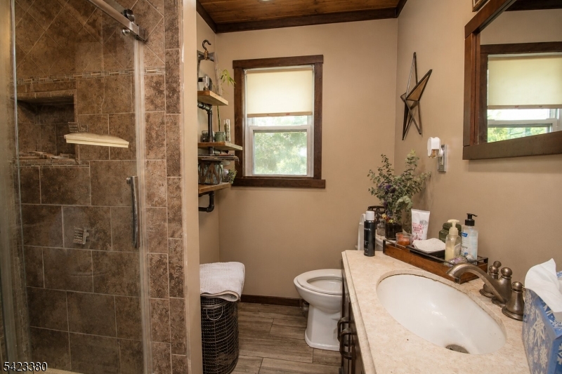 44 Beaver Brook Ln
