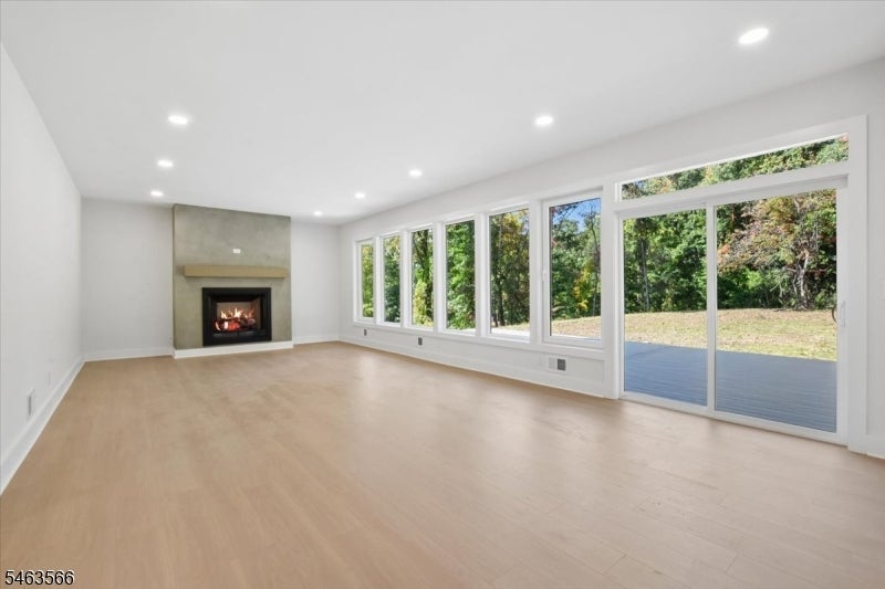 48 Upper Hibernia Rd