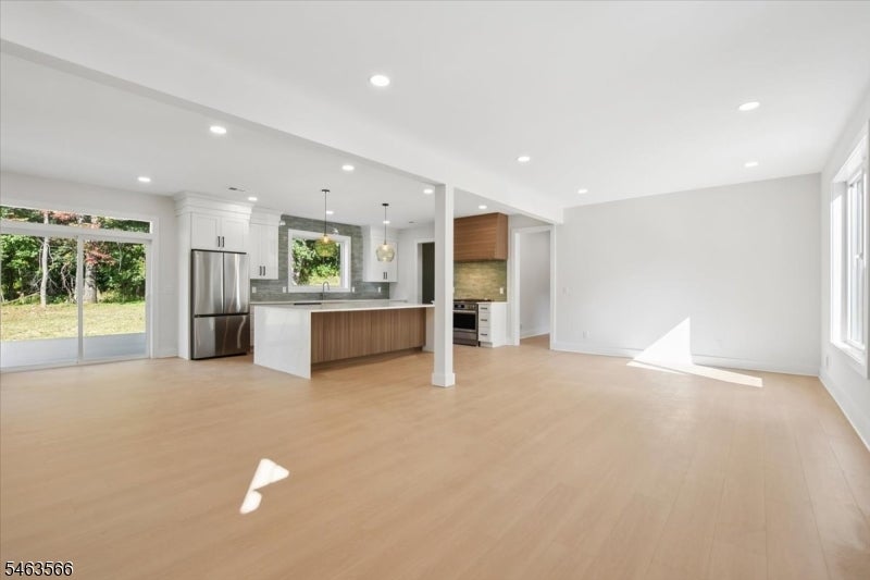 48 Upper Hibernia Rd