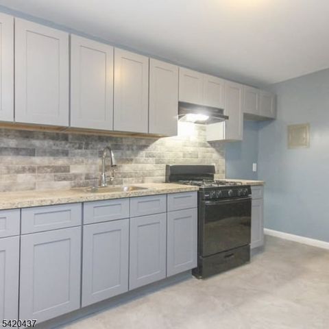 106 S 13Th St Newark City NJ 07107