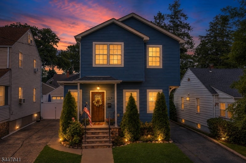37 Elston St