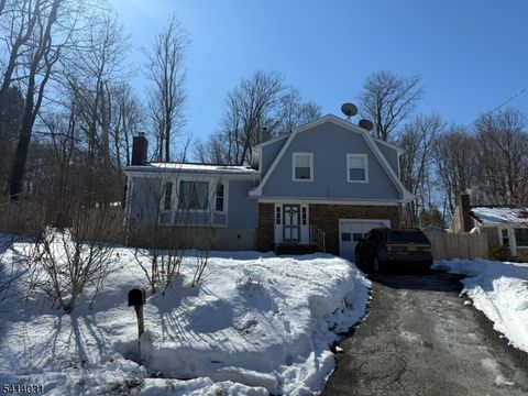 16 Woodland Trl Sparta Twp. NJ 07871