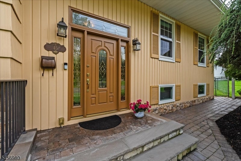 45 Michael Dr